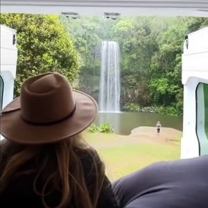 Meet your Posher, Bonnie